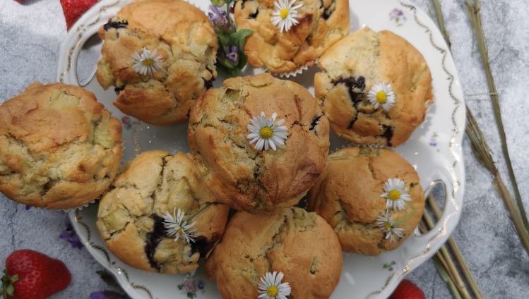 rhabarber-heidelbeeren-pistazien-muffins